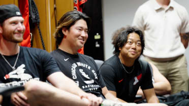 Murakami learns of All-Star nod in clubhouse