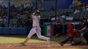 Rodolfo Amador impulsa dos con hit