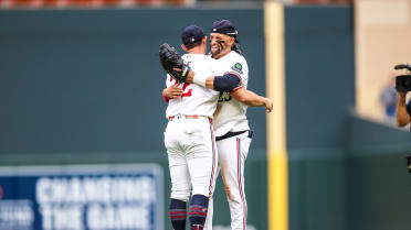 Andrew Morris closes out the Twins' win
