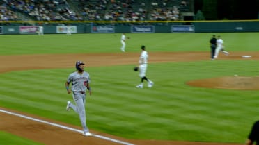 Jorbit Vivas' game-tying sac fly 