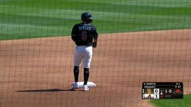 Ildemaro Vargas' RBI double