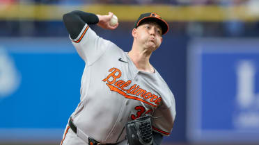Kyle Bradish poncha a Junior Caminero