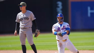 Luis Torrens' pinch-hit two-run double