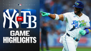 Yandy Díaz homers in the Rays' win over the Yankees