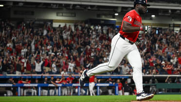 Jhonkensy Noel's solo home run (4)