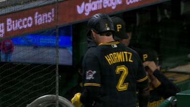 Spencer Horwitz scores on wild pitch