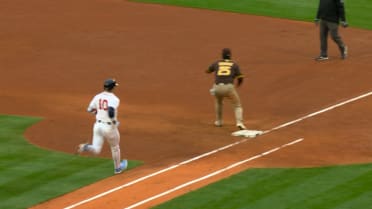 Randy Vásquez strands runner at 3rd in the 5th inning