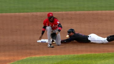 Brandon Nimmo steals second