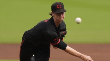 Brady Singer strikes out four in Reds' win