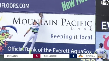 Tai Peete's leaping grab