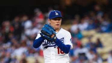 Yoshinobu Yamamoto poncha a 4 en 5 entradas