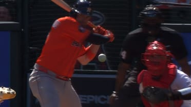 Victor Caratini suena jonrón solitario