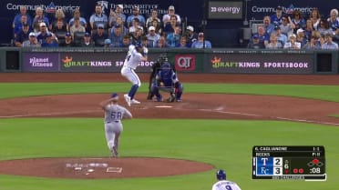 Jac Caglianone's second homer of the game (8)