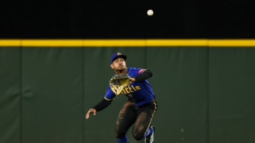 Julio Rodríguez's nice running grab