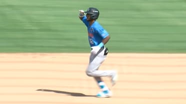 Leo De Vries' three-hit, two-RBI game