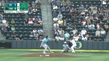 Jancel Villarroel homers (3) on a fly ball to center field.