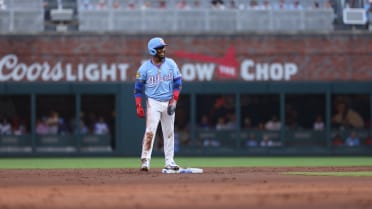 Ozzie Albies' 100th career stolen base