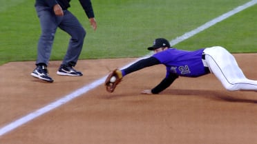 Espectacular tiro de Kyle Karros 