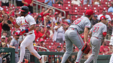 José Fermín scores on error