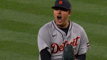 Tigers turn double play to end the 12th