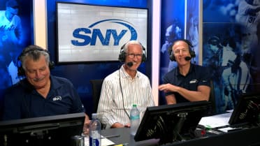 Mike Breen se une a la cabina de transmisión  