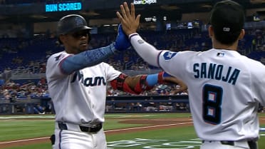 Esteury Ruiz's sacrifice fly gives Marlins 4-2 lead
