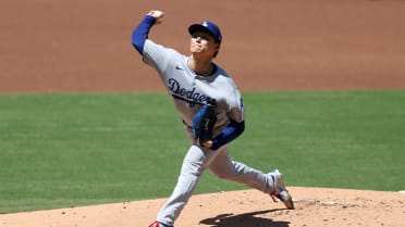 Yoshinobu Yamamoto whiffs Manny Machado for first K | 08/24