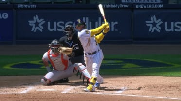 William Contreras' two-run HR (5)
