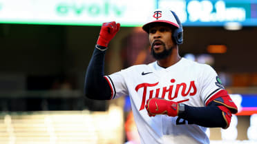 Byron Buxton's three-hit day vs. Tigers