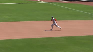 Nolan Schanuel advances to third on an error