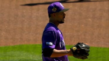 Jose Quintana strikes out Jake Burger