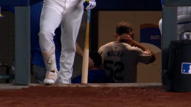 Michael Wacha hit by a foul ball, remains in game