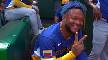 Harold Ramírez's AMAZING sliding catch 