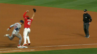 Ramón Urías throws out Trevor Story after review