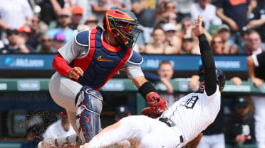 Jordan Walker retira a Javier Báez en home