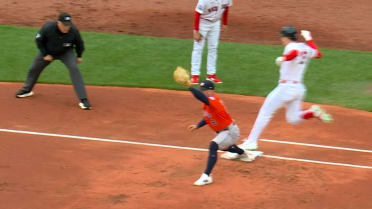 Roman Anthony out at first base after review