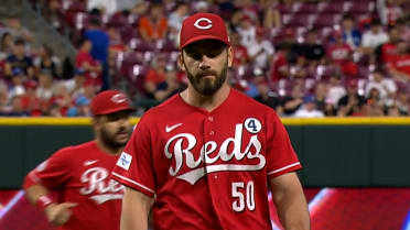 Sam Moll escapes 8th inning trouble