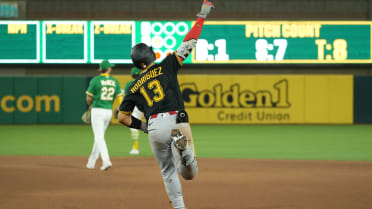 Endy Rodríguez's solo homer (3)