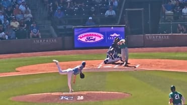 Max Muncy goes 2-for-3 with three RBIs vs. Royals