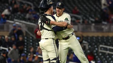 Justin Topa seals the Twins' victory over Blue Jays
