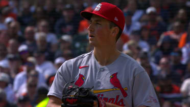 Michael McGreevy abanica a Spencer Torkelson