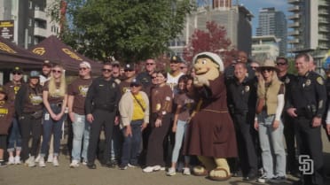 Padres Thanksgiving Turkey Distribution