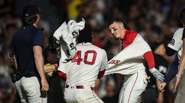 Red Sox rally for three runs to walk it off in 10th