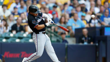 Javier Sanoja's two home runs, three RBIs