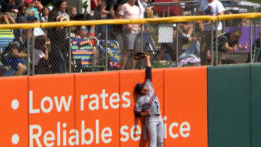 Petey Halpin's great leaping catch