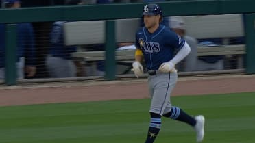 Jonathan Aranda scores on bases-loaded walk