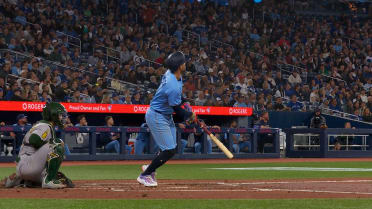 George Springer's solo homer (6)