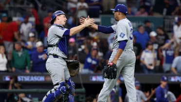 Edwin Díaz helps send Dodgers to NLCS 