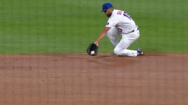 Marcus Semien realiza una gran atrapada