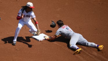 Konnor Griffin steals his 18th base of the season